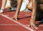 开云体育APP下载-法拉利险胜威廉姆斯，诺里斯点燃赛场，一场载入史册的经典对决