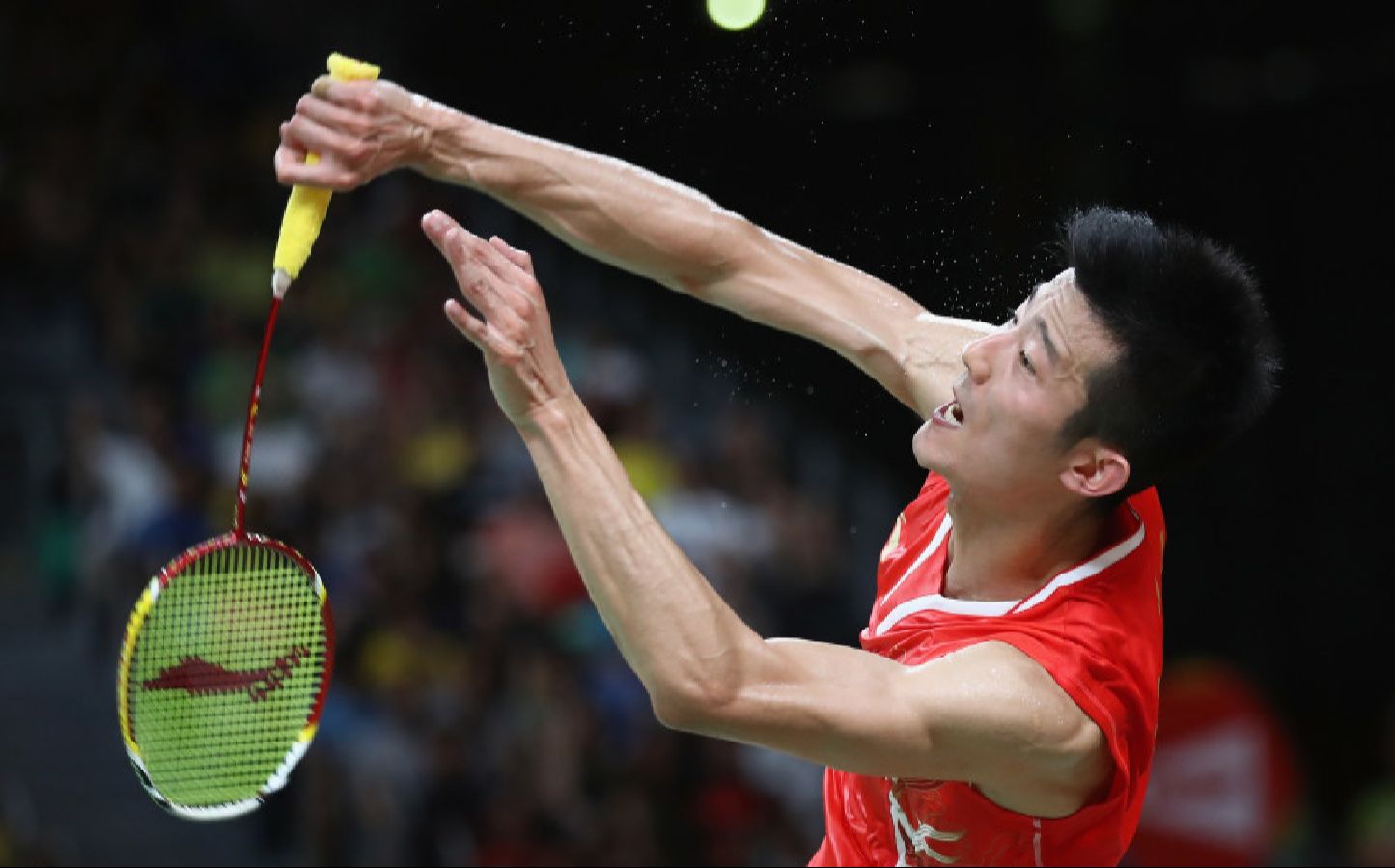 中国羽毛球队翻盘日本羽毛球队，谌龙三分雨点燃全场