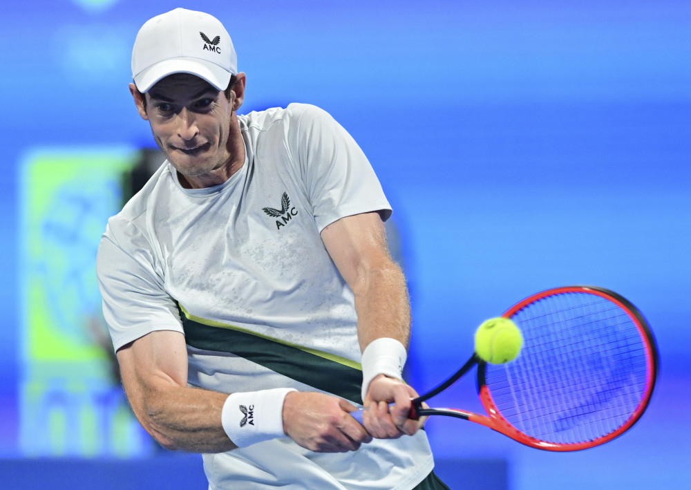 包含意大利网球队横扫法国网球队，穆雷送出助攻的词条