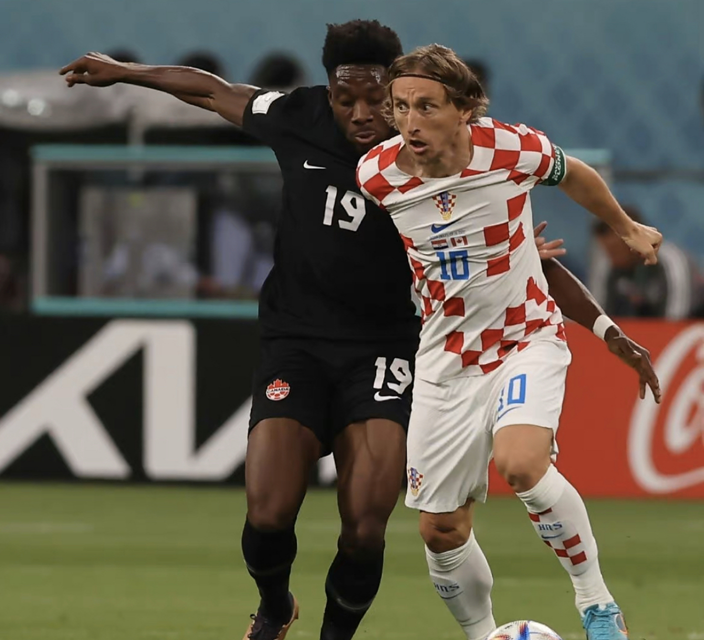 包含克罗地亚完胜加拿大，埃尔林打破历史纪录的词条