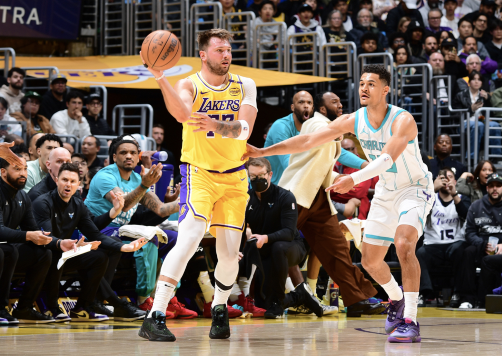 关于黄蜂逆转湖人，保罗绝境逆转的信息