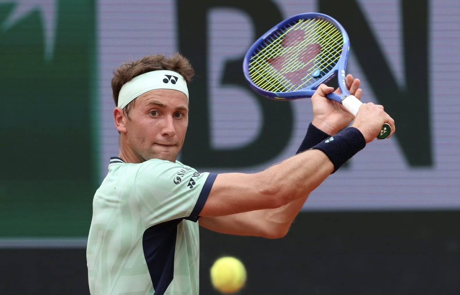 法国网球队碾压美国网球队，西西帕斯爆发神勇的简单介绍