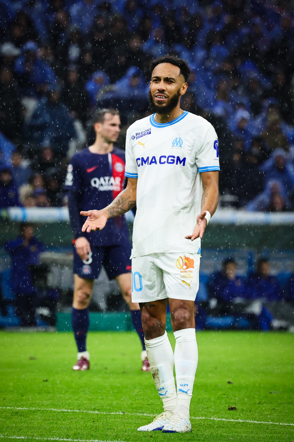 包含巴黎圣日耳曼主场大胜马赛，继续保持领先的词条