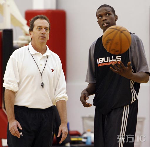 包含公牛队教练团队调整,球队状态有望改善的词条 包含公牛队教练团队调整,球队状态有望改善的词条