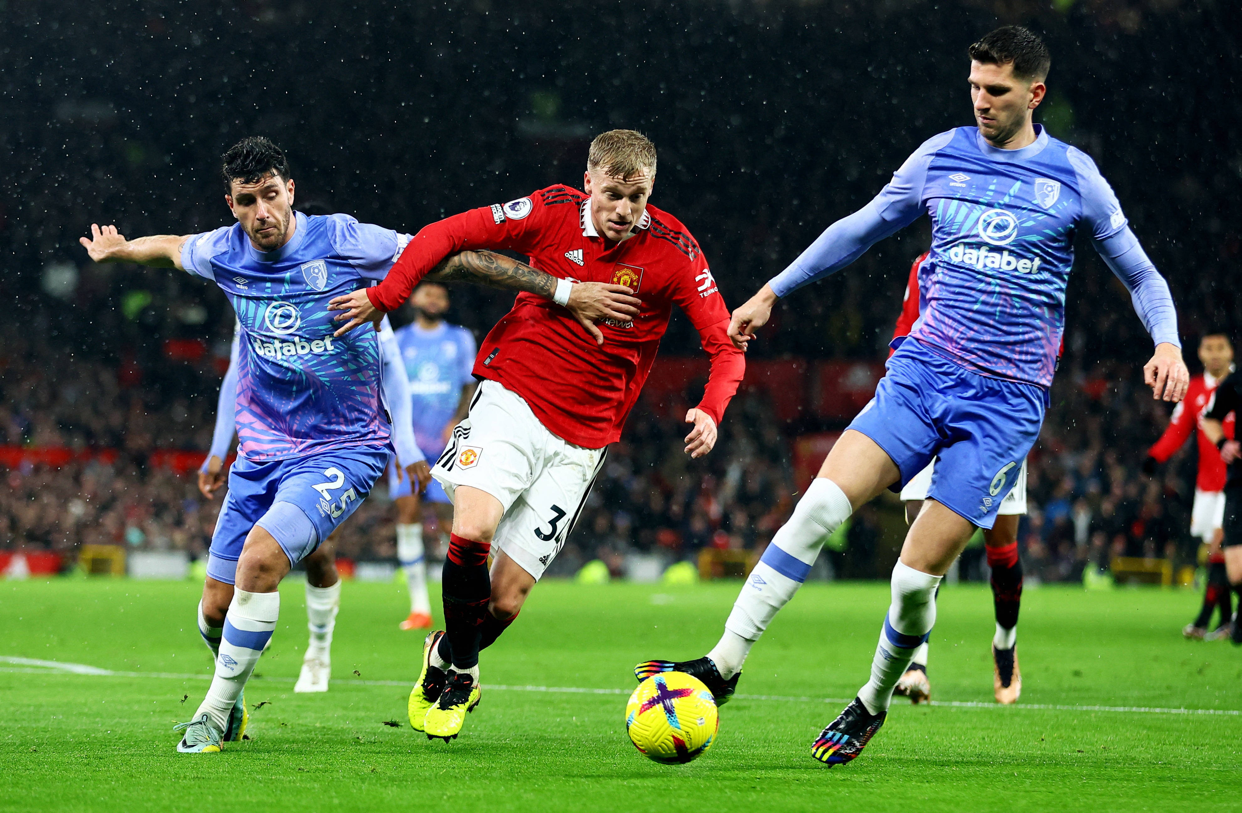 伯恩茅斯主场迎战阿斯顿维拉，保级大战的简单介绍