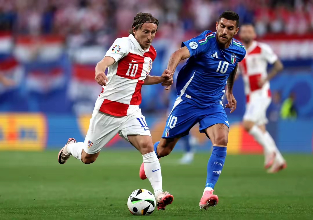 包含克罗地亚国家队宣布出征国际比赛的词条