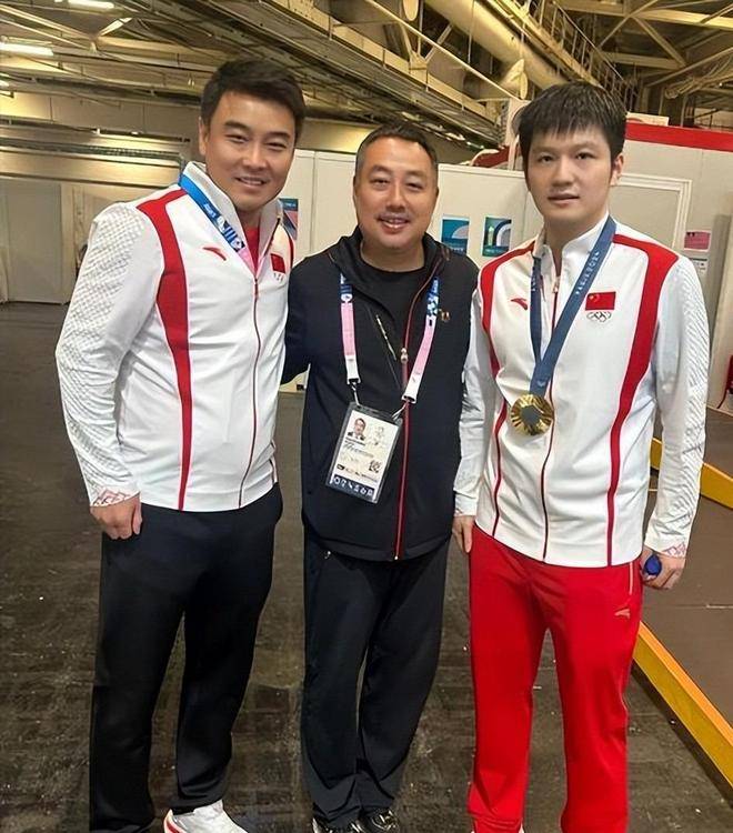 包含中国队轻取德国队，王皓点燃赛场的词条