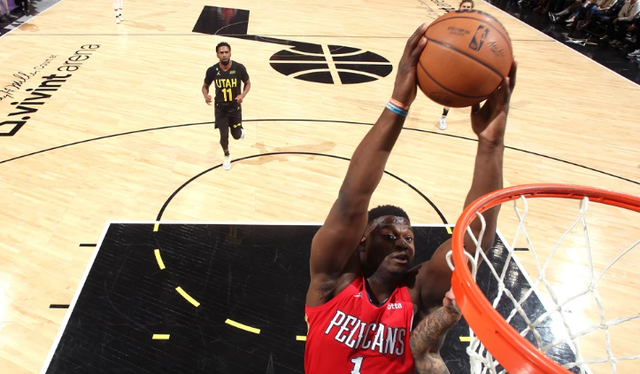 包含太阳碾压四川队，麦科勒姆点燃赛场的词条