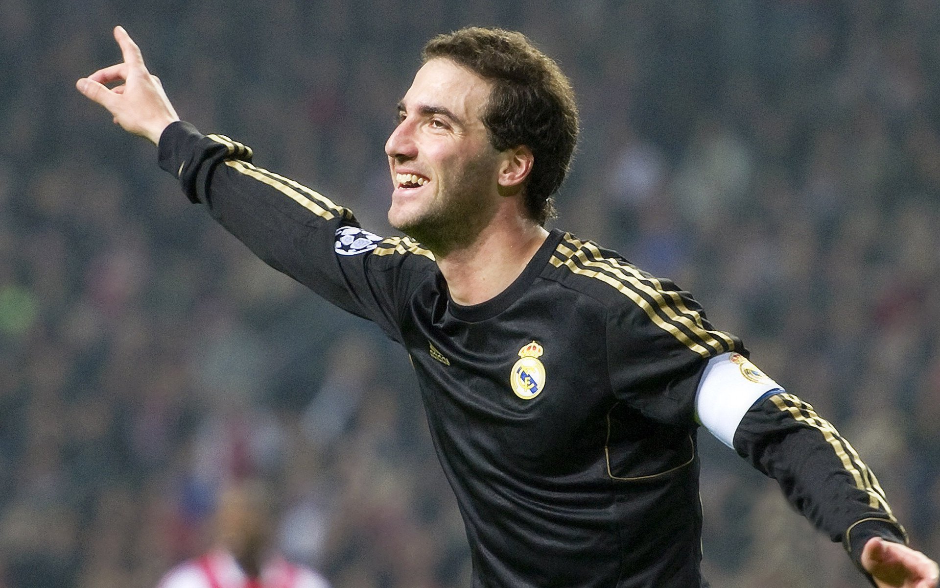 门神咆哮，锋线觉醒，奥纳纳全程高能输出，尤文生死战力擒多特蒙德